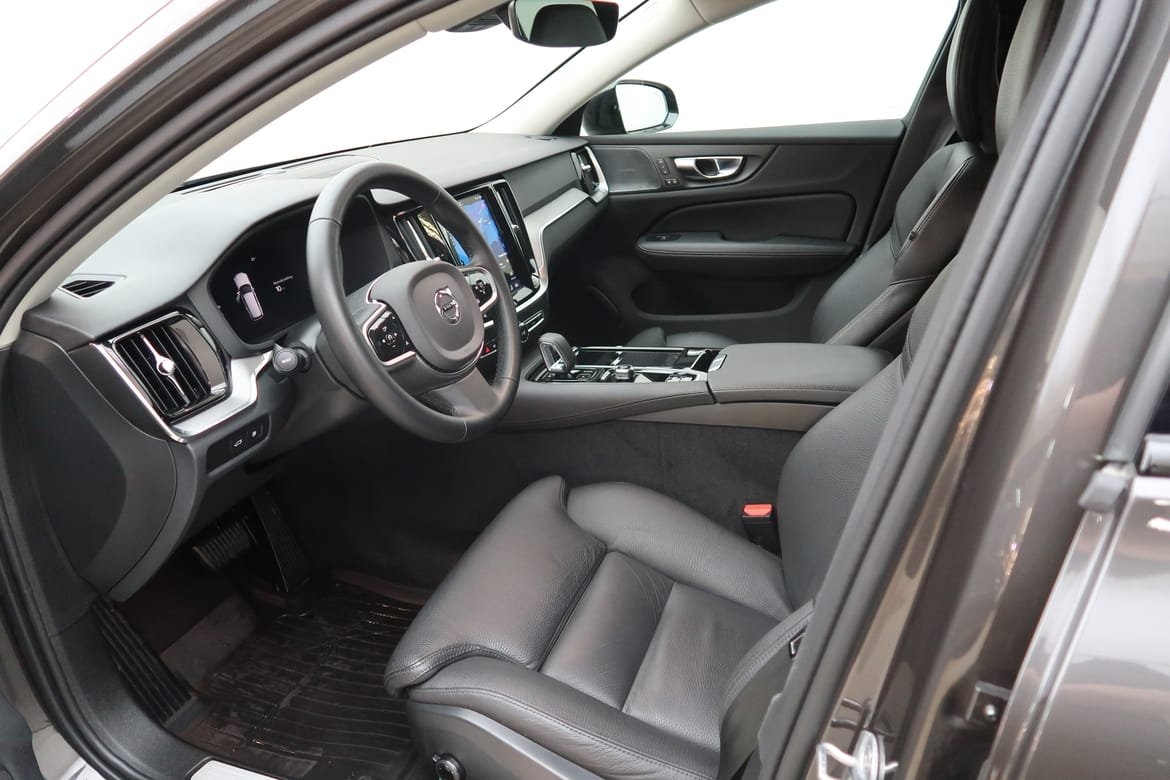 Volvo V60 T6 Plus Dark Nordic 2025, bild 4/10