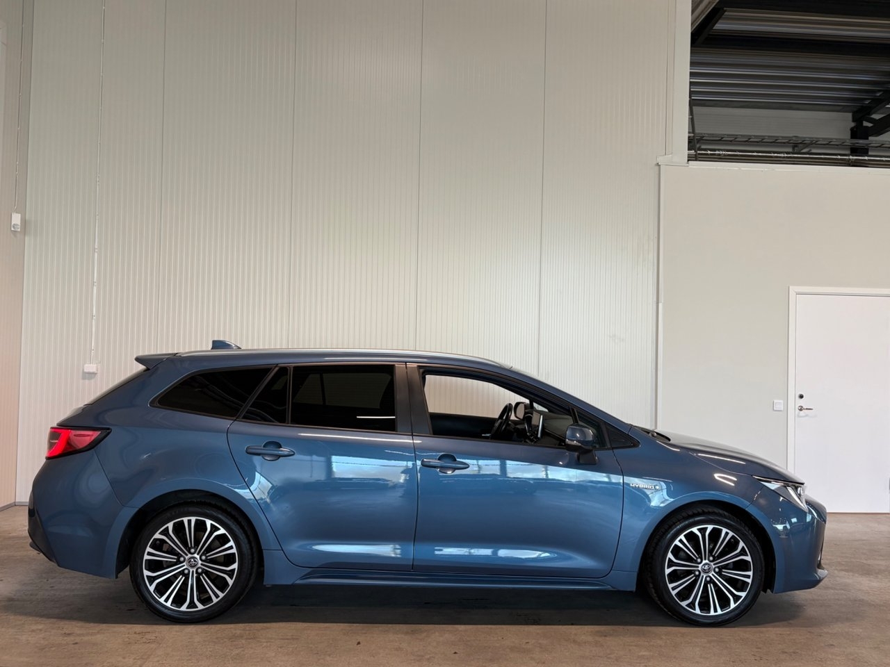 Toyota Corolla 1.8 Hybrid Style 2019, bild 2/10