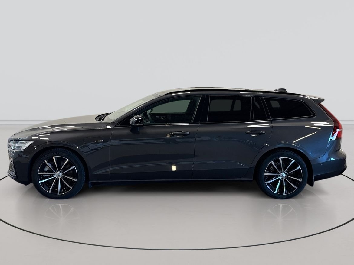 Volvo V60 T6 Plus Dark Nordic 2025, bild 2/21
