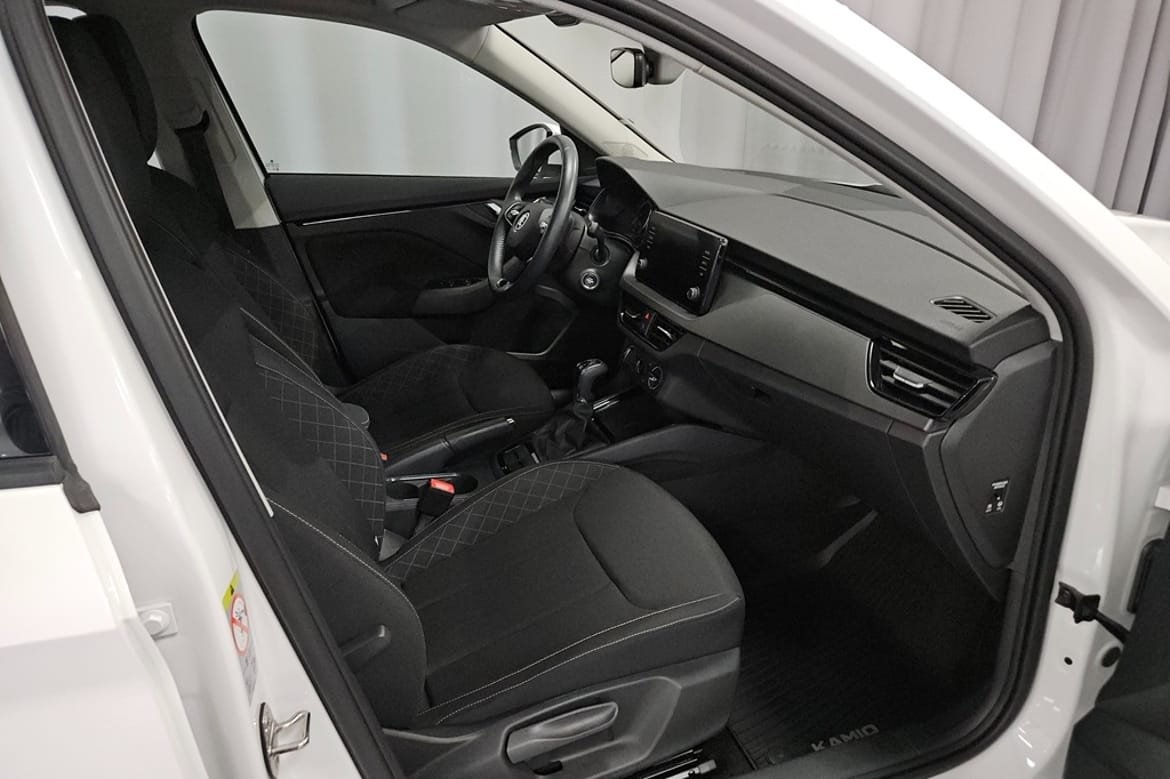 Skoda Kamiq 1.0 TSI Ambition 2023, photo 5/9