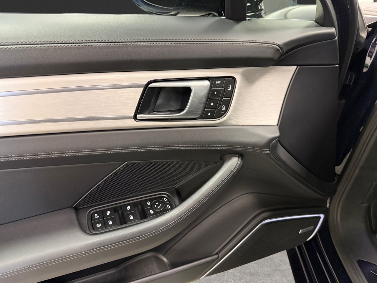 Porsche Panamera E-Hybrid 2024, photo 9/10
