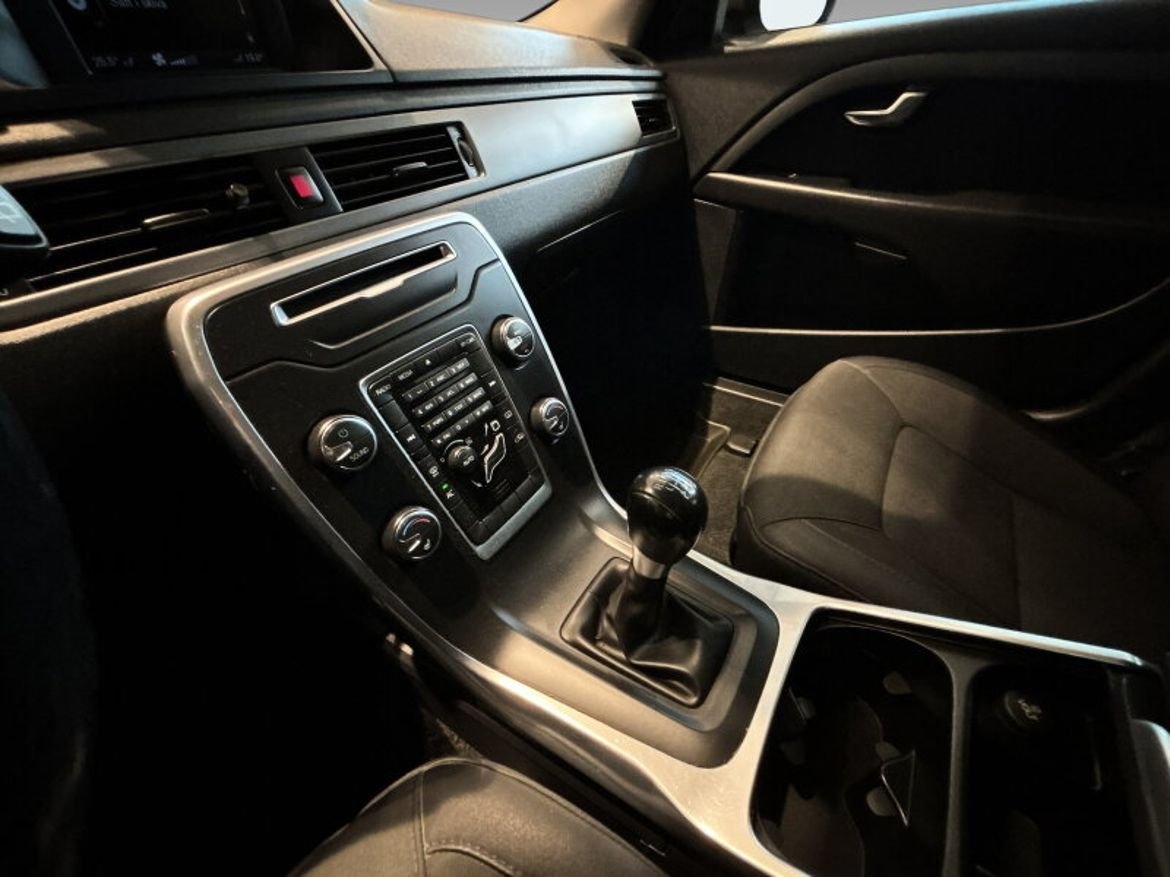 Volvo V70 Kinetic 2013, photo 17/17