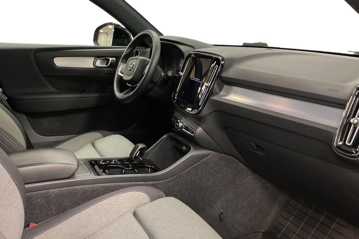 Volvo XC40 B3 Plus Dark 2025, bild 7/10