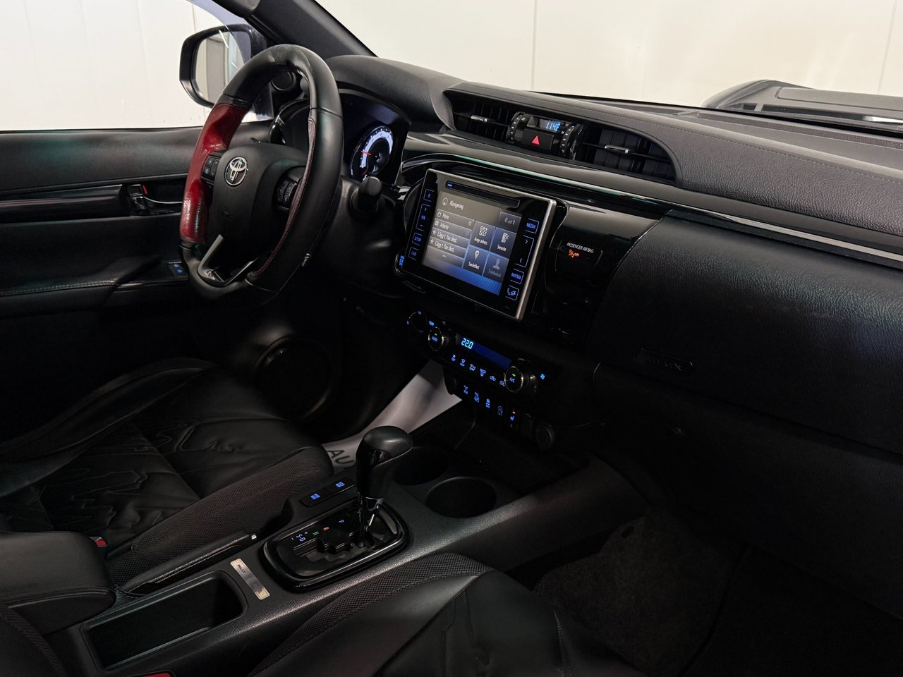 Toyota Hilux 2.4 D-4D Limited 2019, bild 7/10