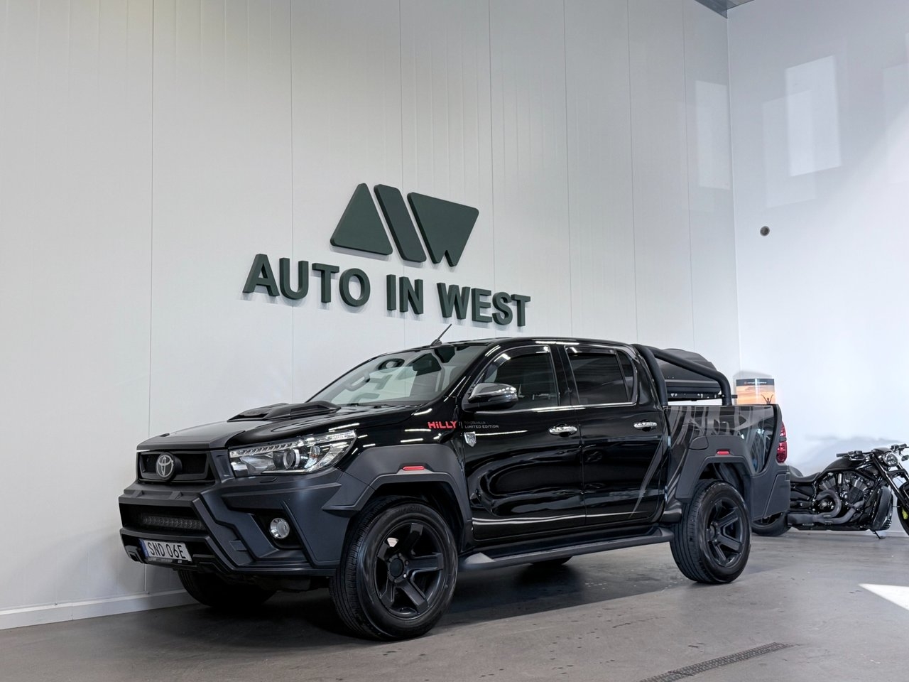 Toyota Hilux 2.4 D-4D Limited 2019, bild 2/10