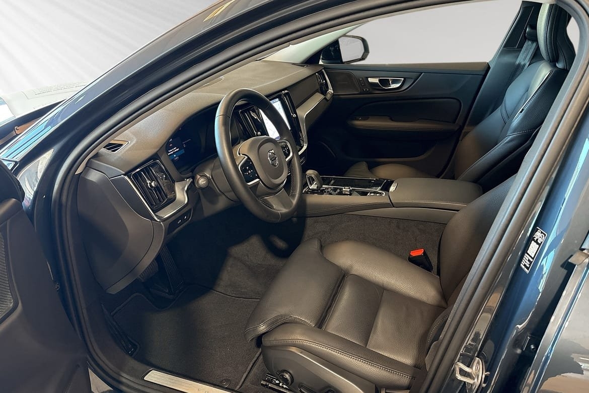 Volvo V60 Plus Dark Nordic 2026, bild 7/10