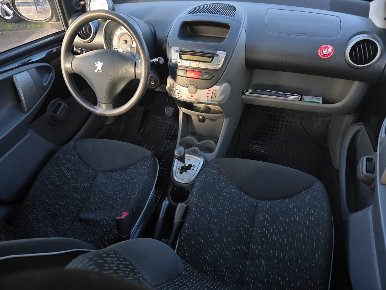 Peugeot 107 1.0 70 2011, bild 7/10
