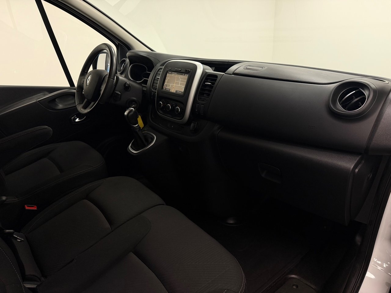 Renault Trafic dCi 145 Nordic Line 2022, kuva 9/10