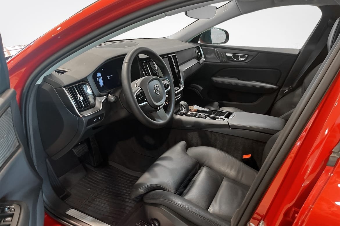 Volvo V60 T6 Plus Dark 2025, bild 6/10