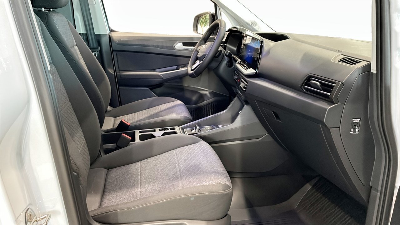 Ford Transit Connect Limited 2026, kuva 3/15