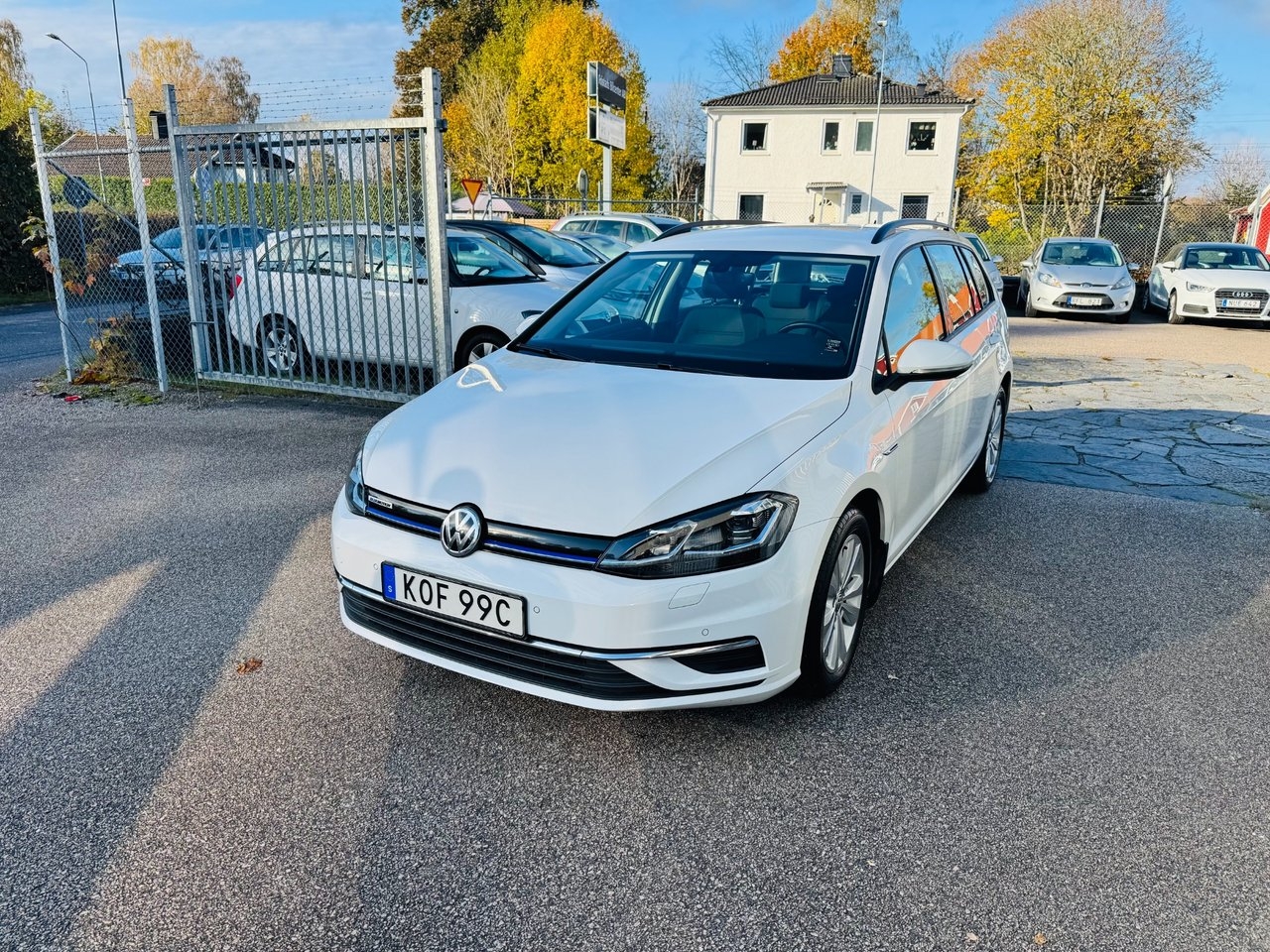 Volkswagen Golf 1.5 TGI 2020, bild 2/10
