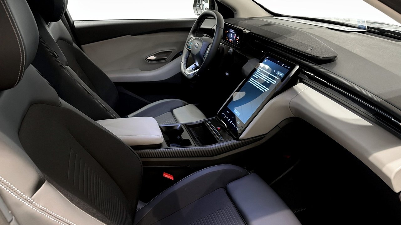 Ford Explorer Premium 2026, bild 3/9