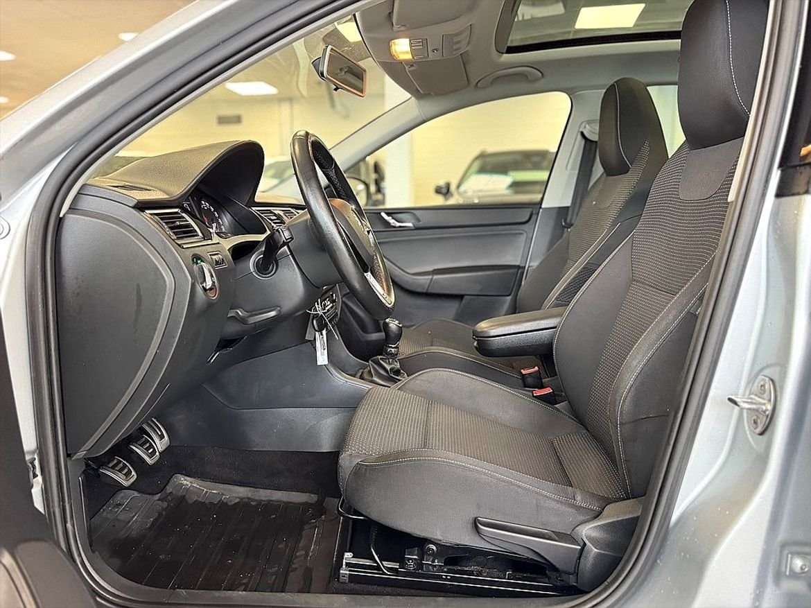Skoda Rapid 1.2 TSI 2014, bild 6/10