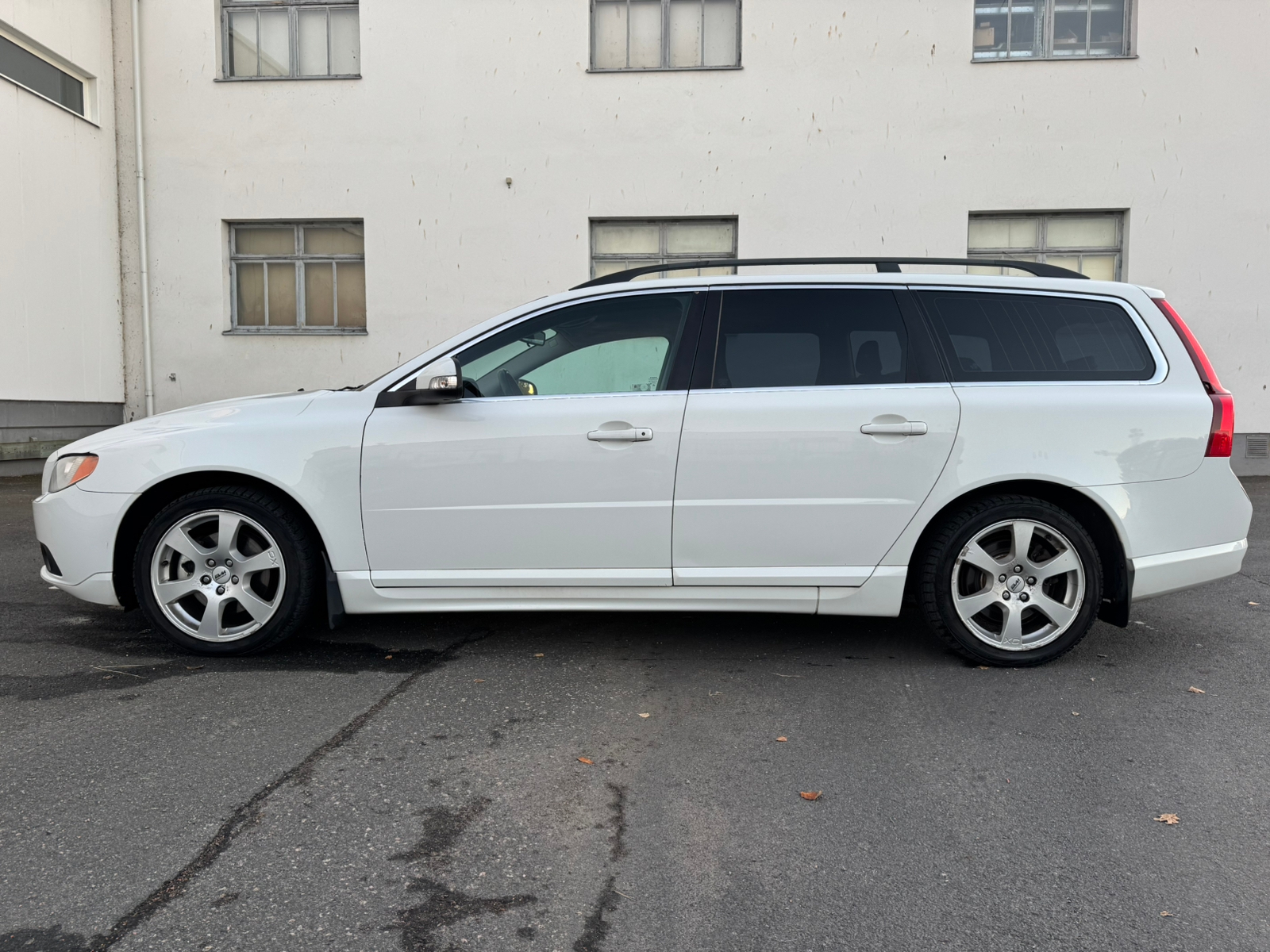 Volvo V70 2011, bild 2/8
