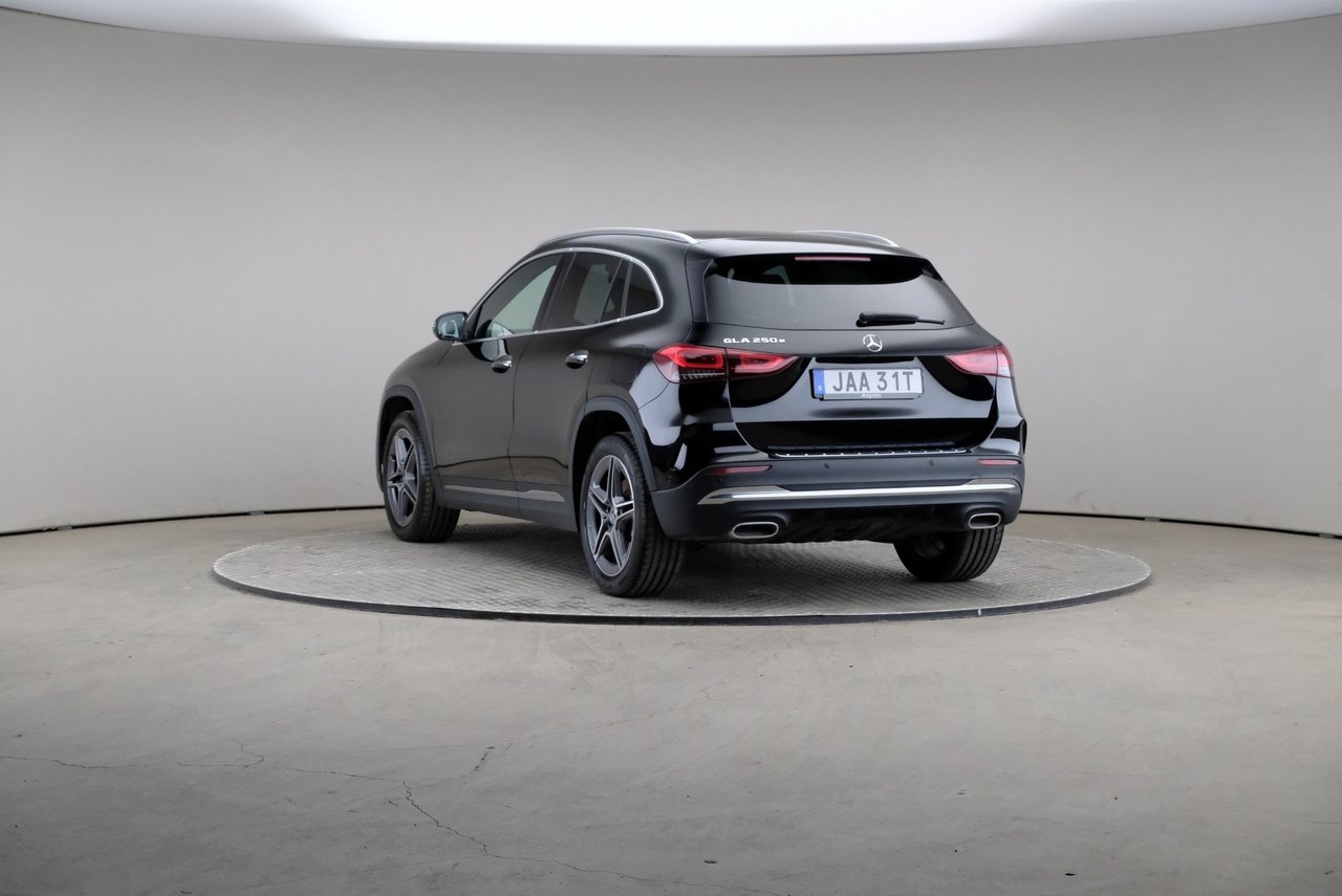 Mercedes-Benz GLA 250 e AMG Line 2023, bild 2/10