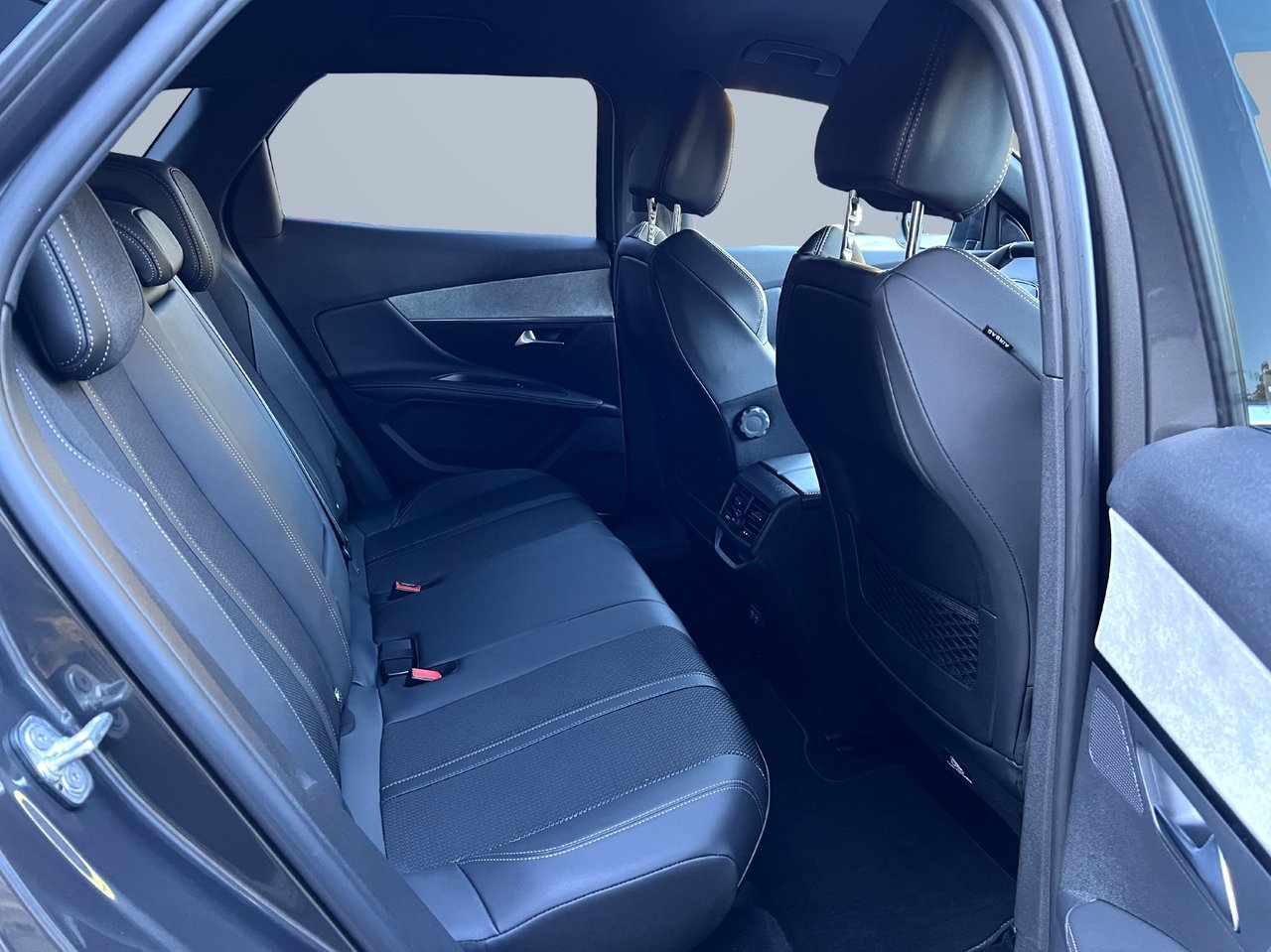 Peugeot 3008 1.2 PureTech 130 GT Line 2023, bild 6/10