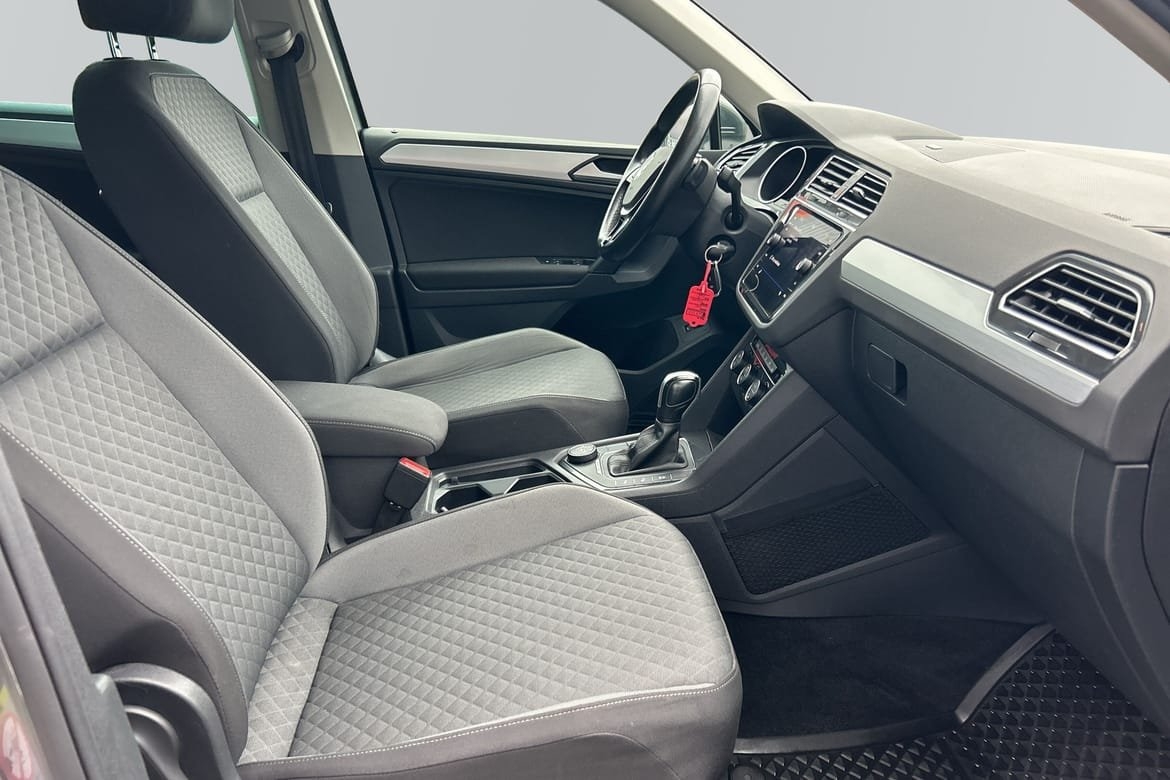 Volkswagen Tiguan 2.0 TSI 2020, kuva 6/10
