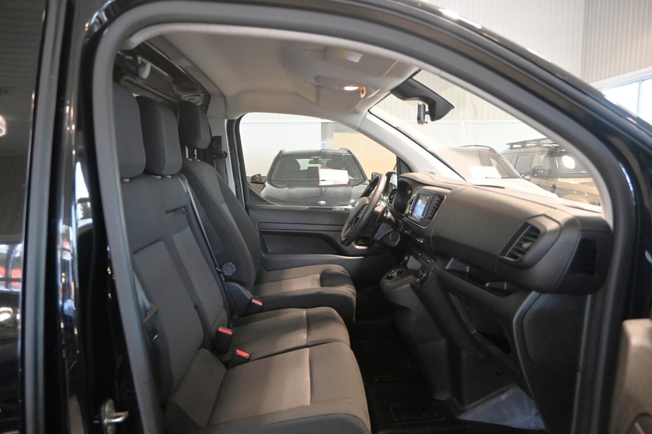 Toyota Proace 2.0 D-4D 2023, kuva 9/10