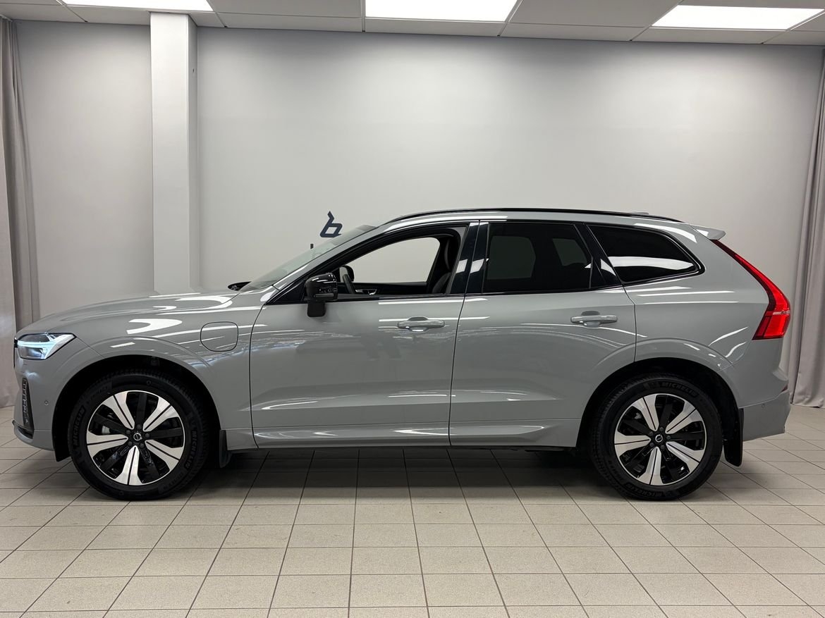 Volvo XC60 T6 Plus Dark Nordic 2025, bild 2/10