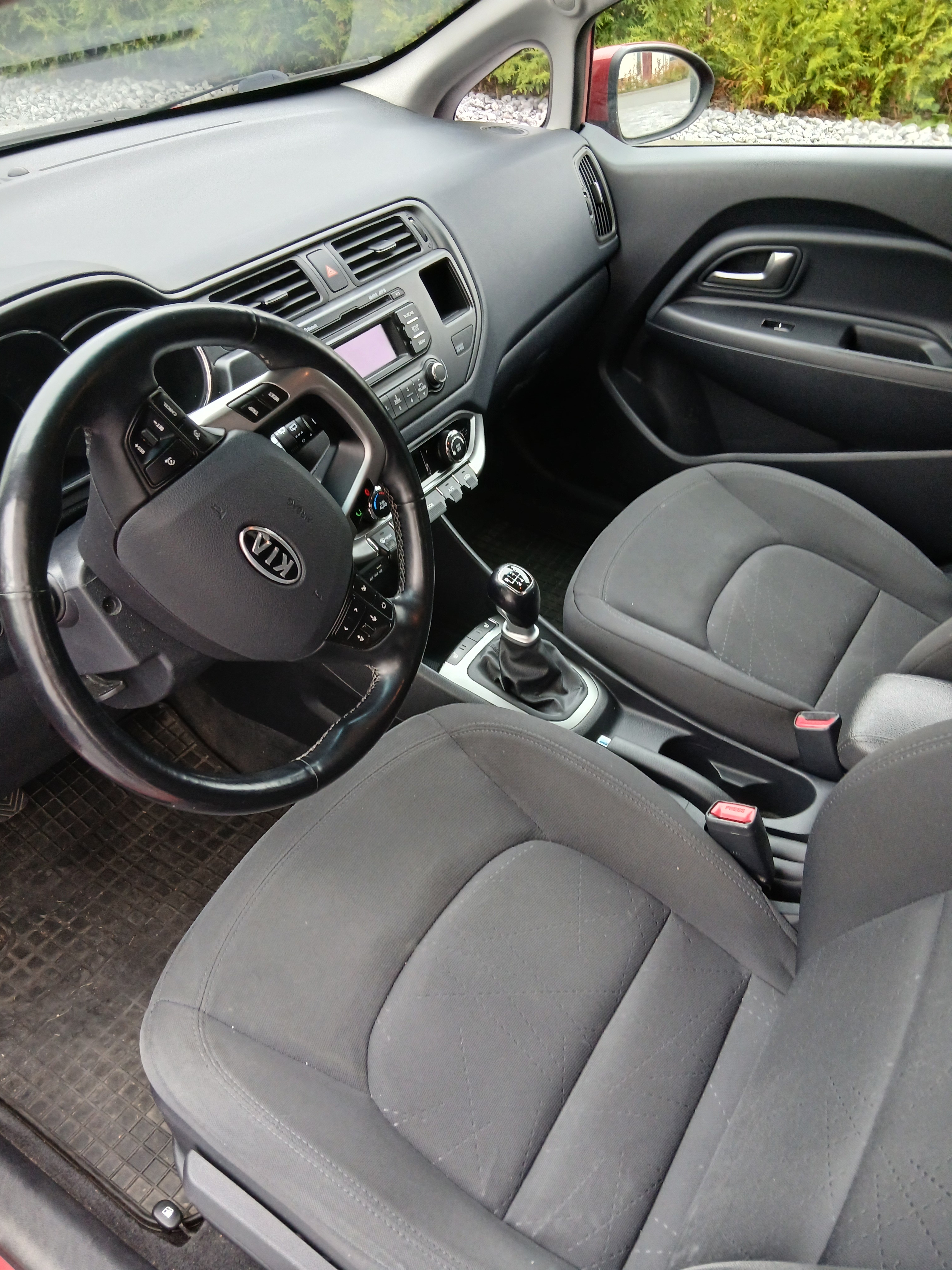 Kia Rio 1.4 2012, bild 2/5