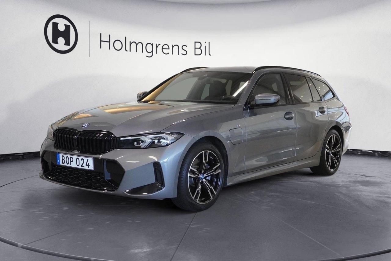 BMW 330e