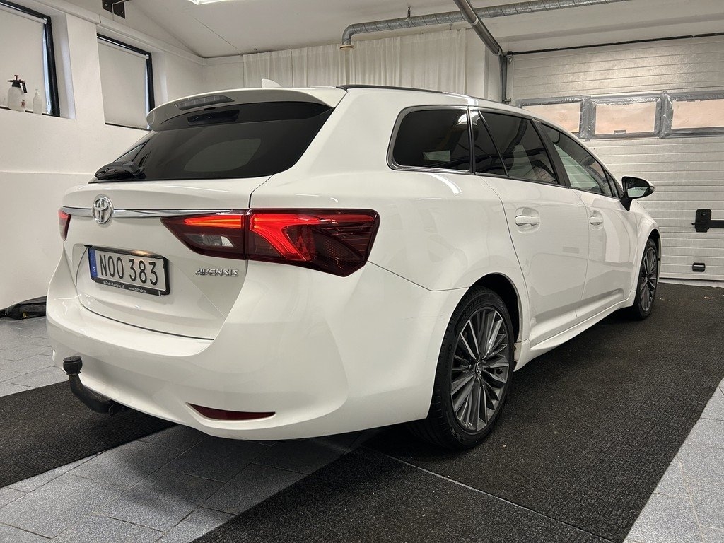 Toyota Avensis Active 2017, bild 2/10
