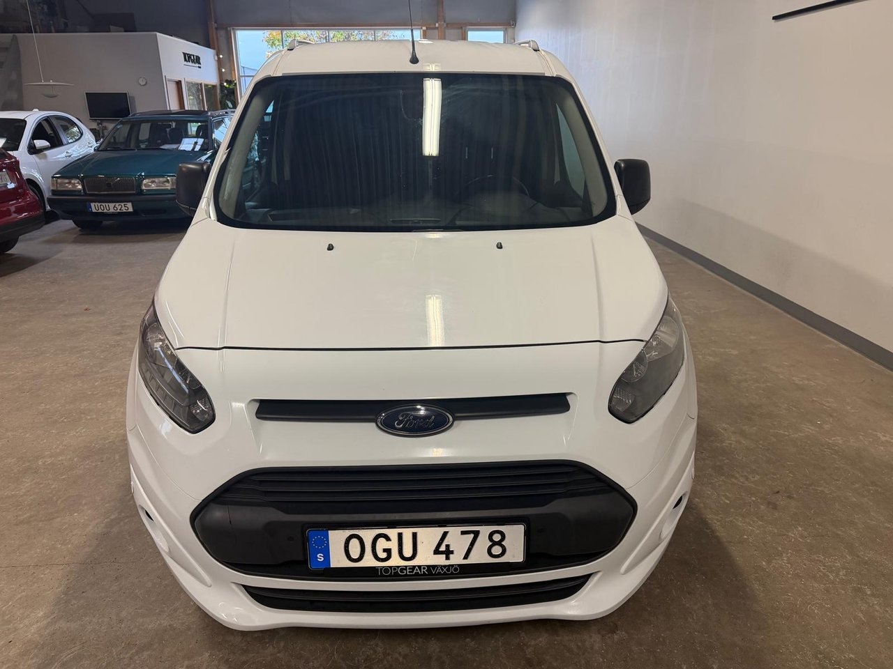 Ford Transit Connect 2017, photo 2/10