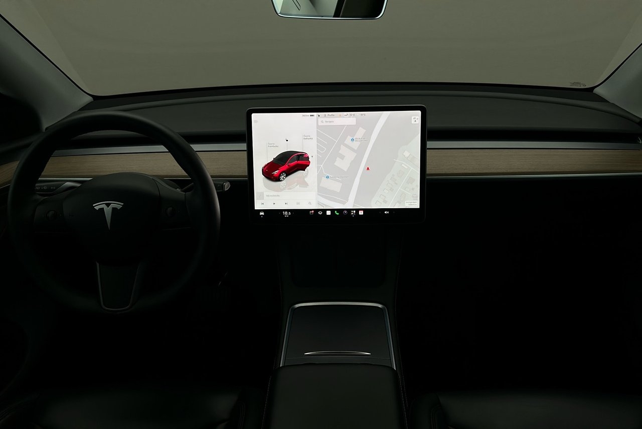 Tesla Model Y 2023, bild 6/10
