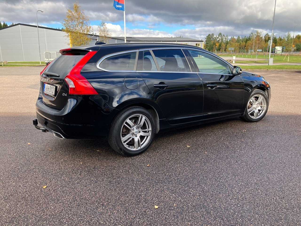 Volvo V60 D4 Momentum Business Edition 2015, bild 5/10