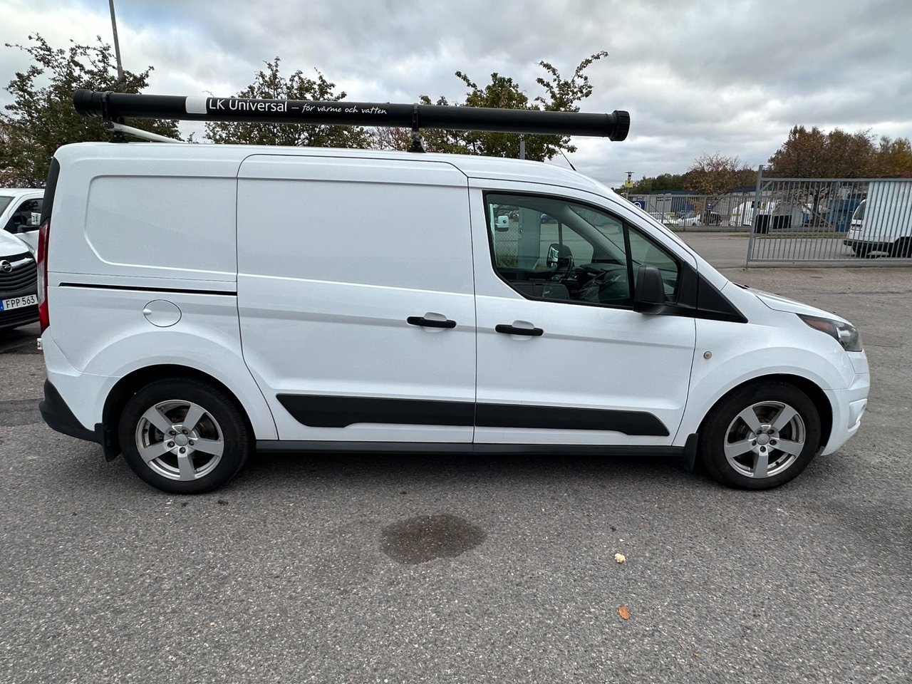 Ford Transit Connect 2017, bild 3/8