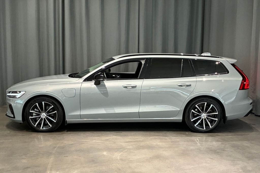 Volvo V60 T6 Plus Dark Nordic 2025, bild 6/19