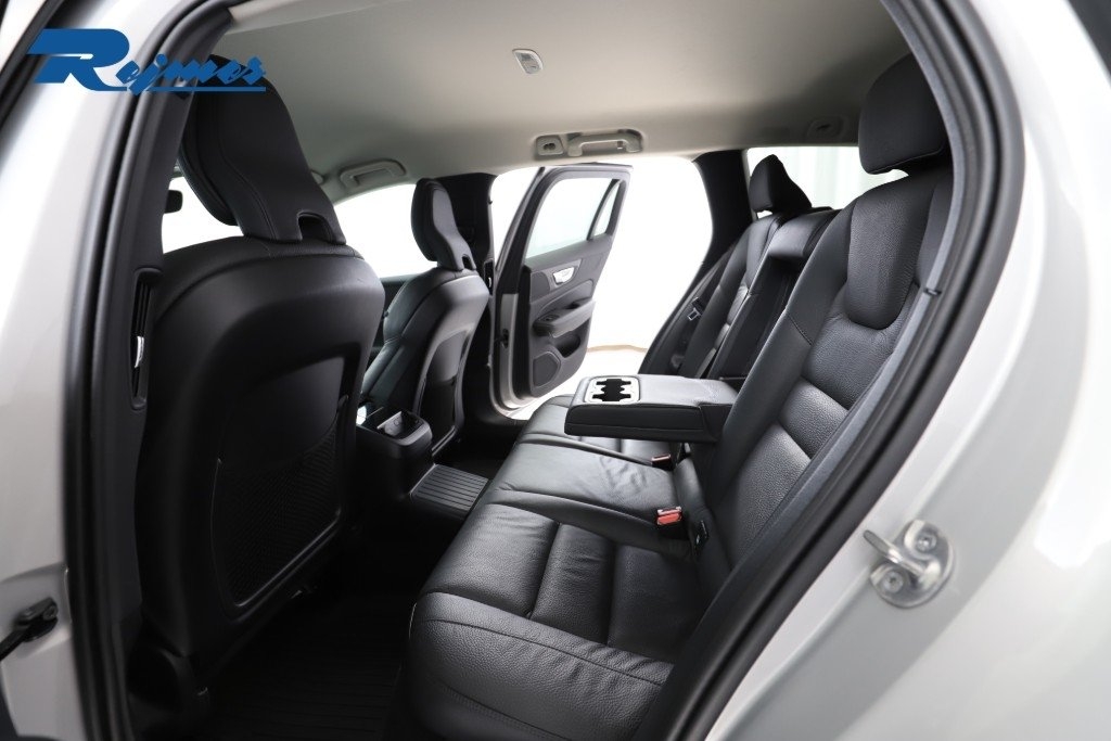 Volvo V60 Plus Dark Nordic 2025, bild 7/10