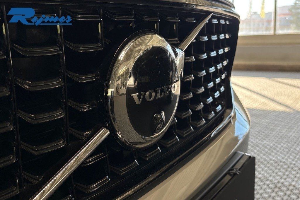 Volvo XC40 B3 Plus Dark 2025, bild 4/10