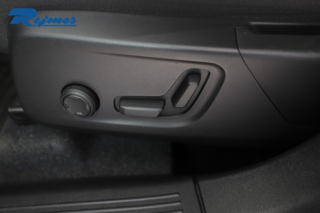 Volvo XC40 B3 Plus Dark 2025, bild 6/10