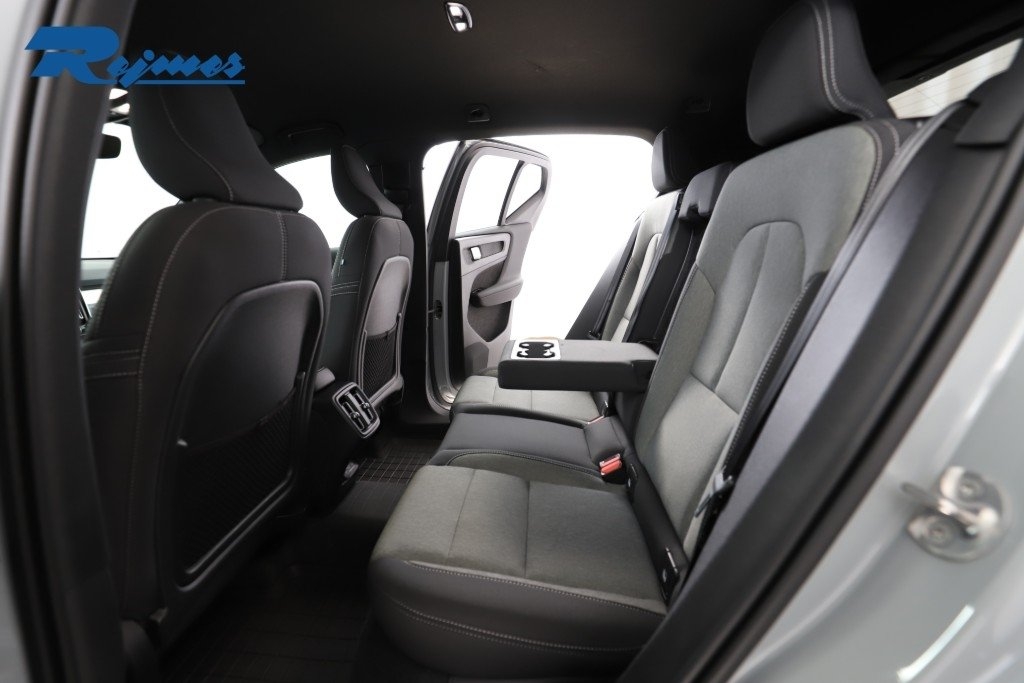 Volvo XC40 B3 Plus Dark 2025, bild 7/10