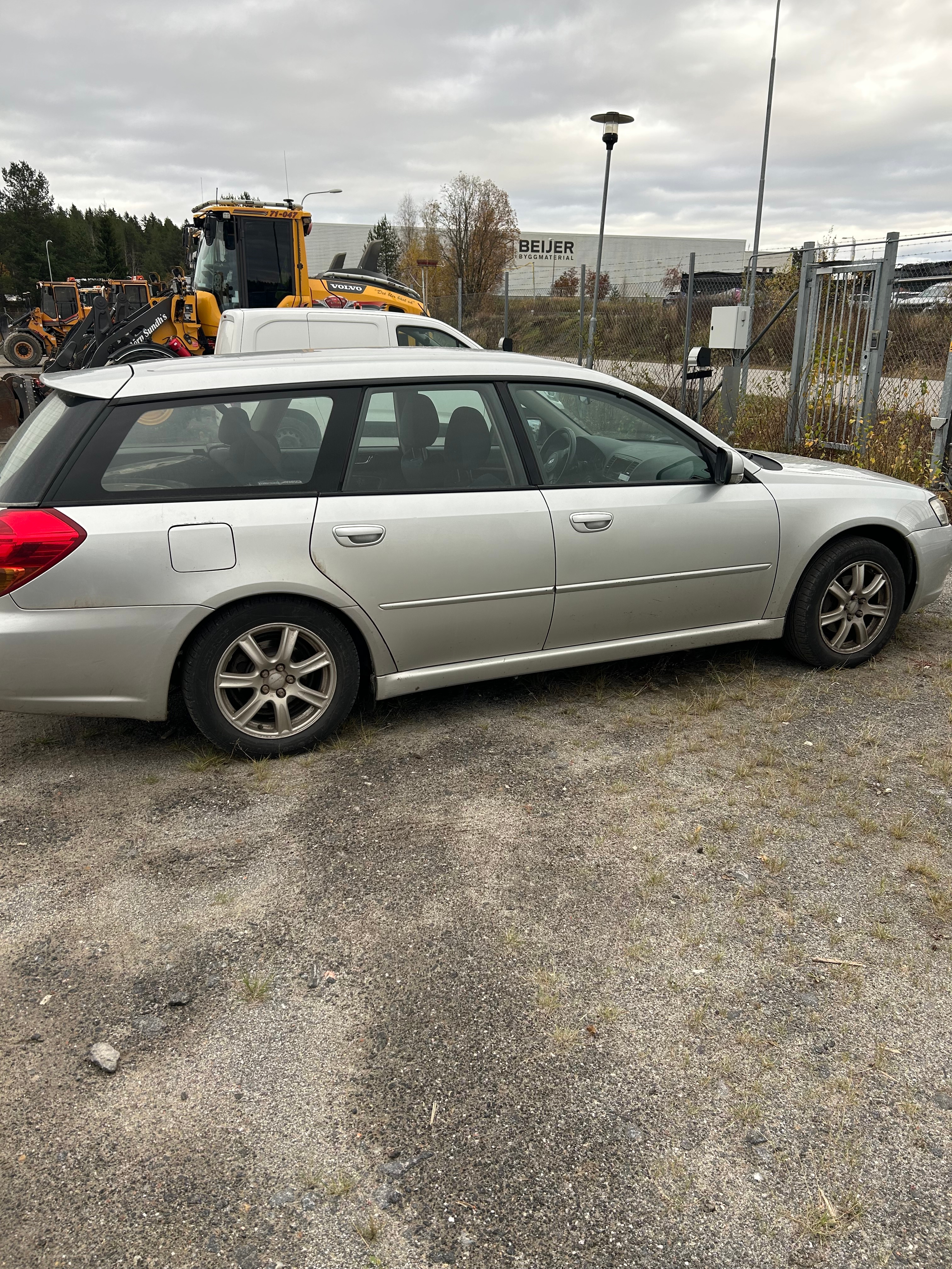 Subaru Legacy 2.5 2004, bild 2/4