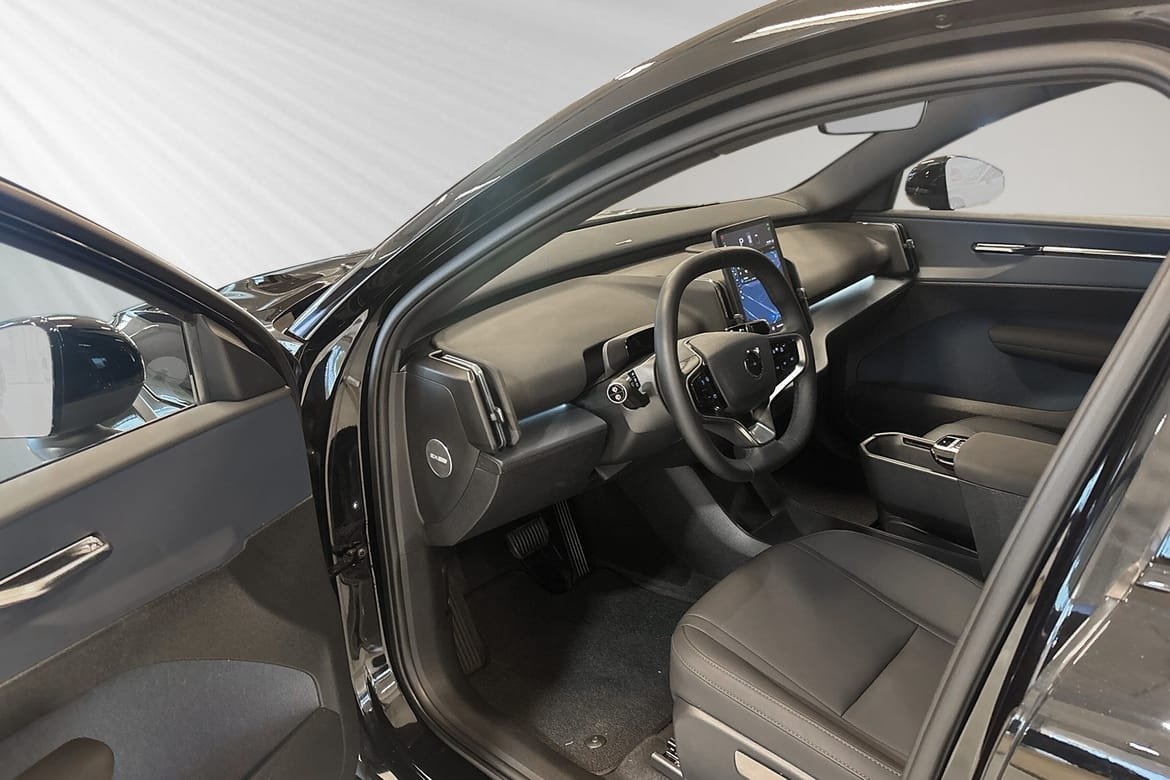 Volvo EX30 Extended Range Plus 2026, bild 7/10