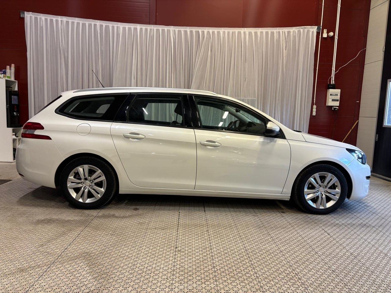 Peugeot 308 BlueHDi 120 Active 2015, bild 7/7