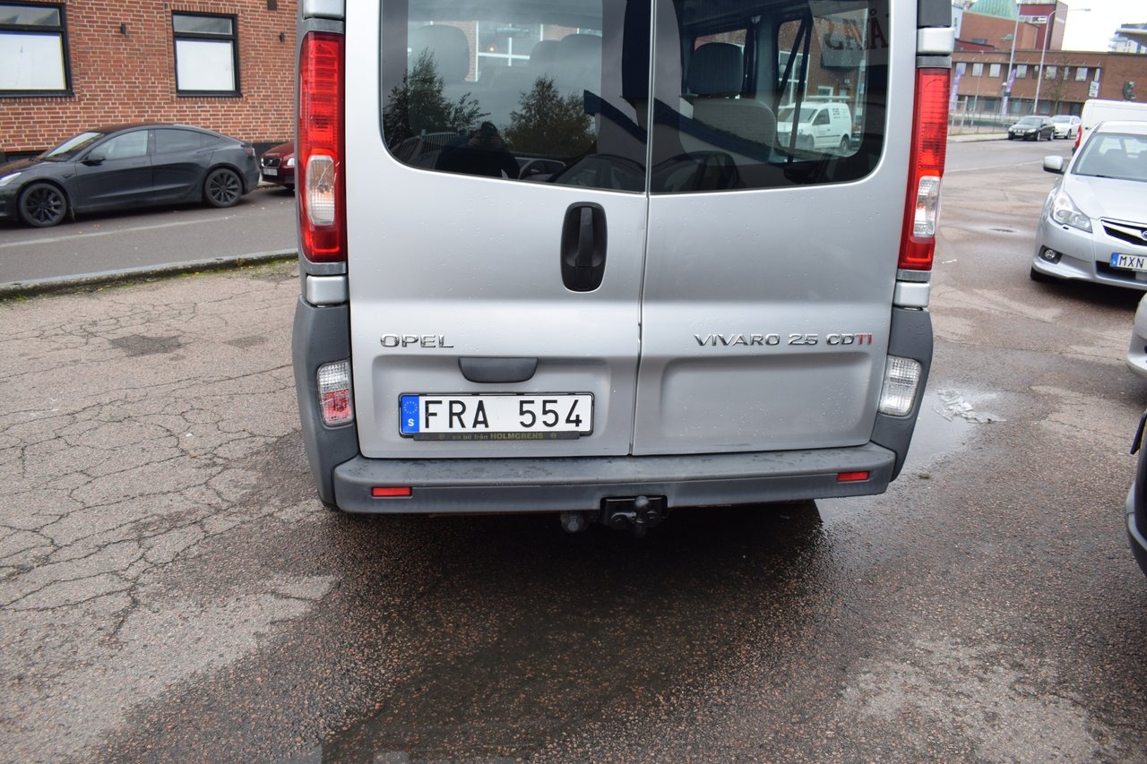 Opel Vivaro 2.5 CDTI 2010, bild 6/16