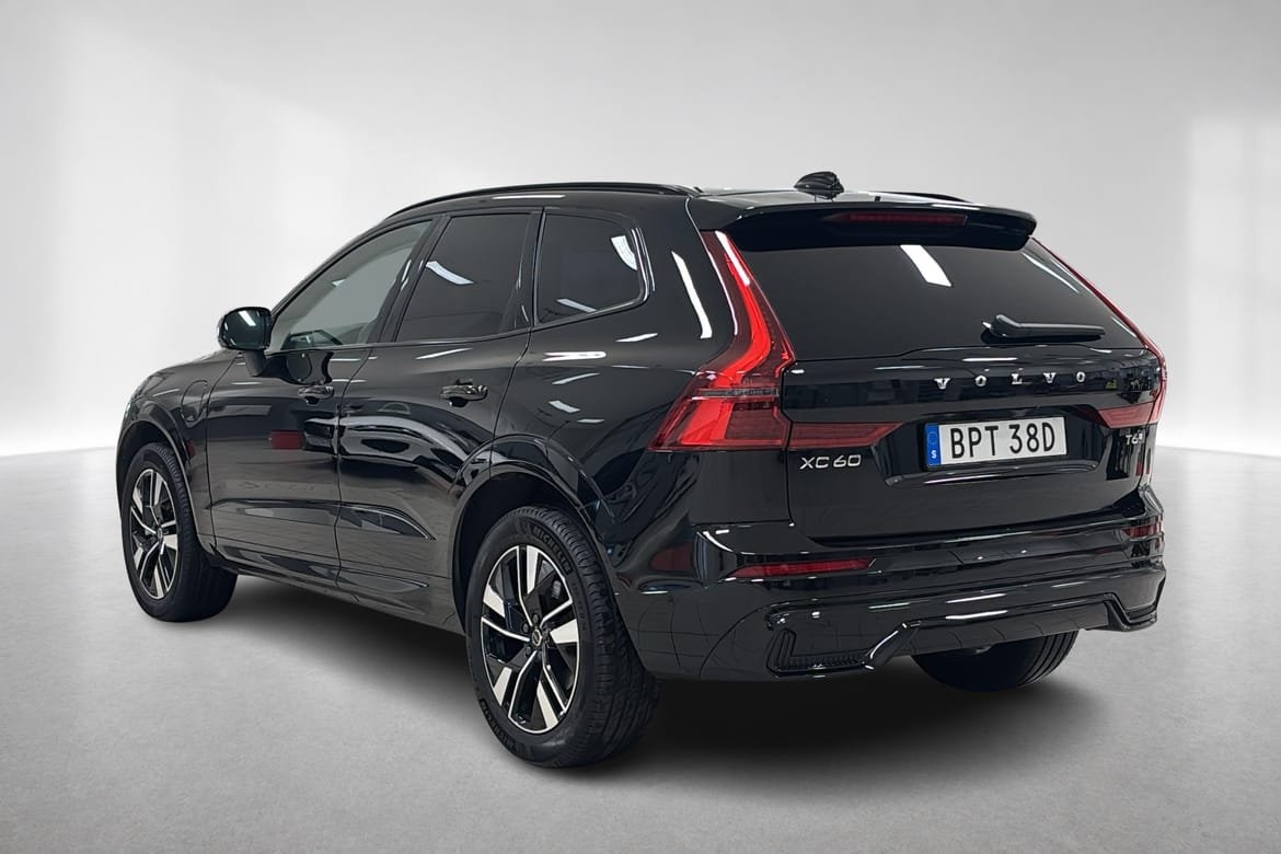 Volvo XC60 T6 Plus Dark Nordic 2026, bild 2/10