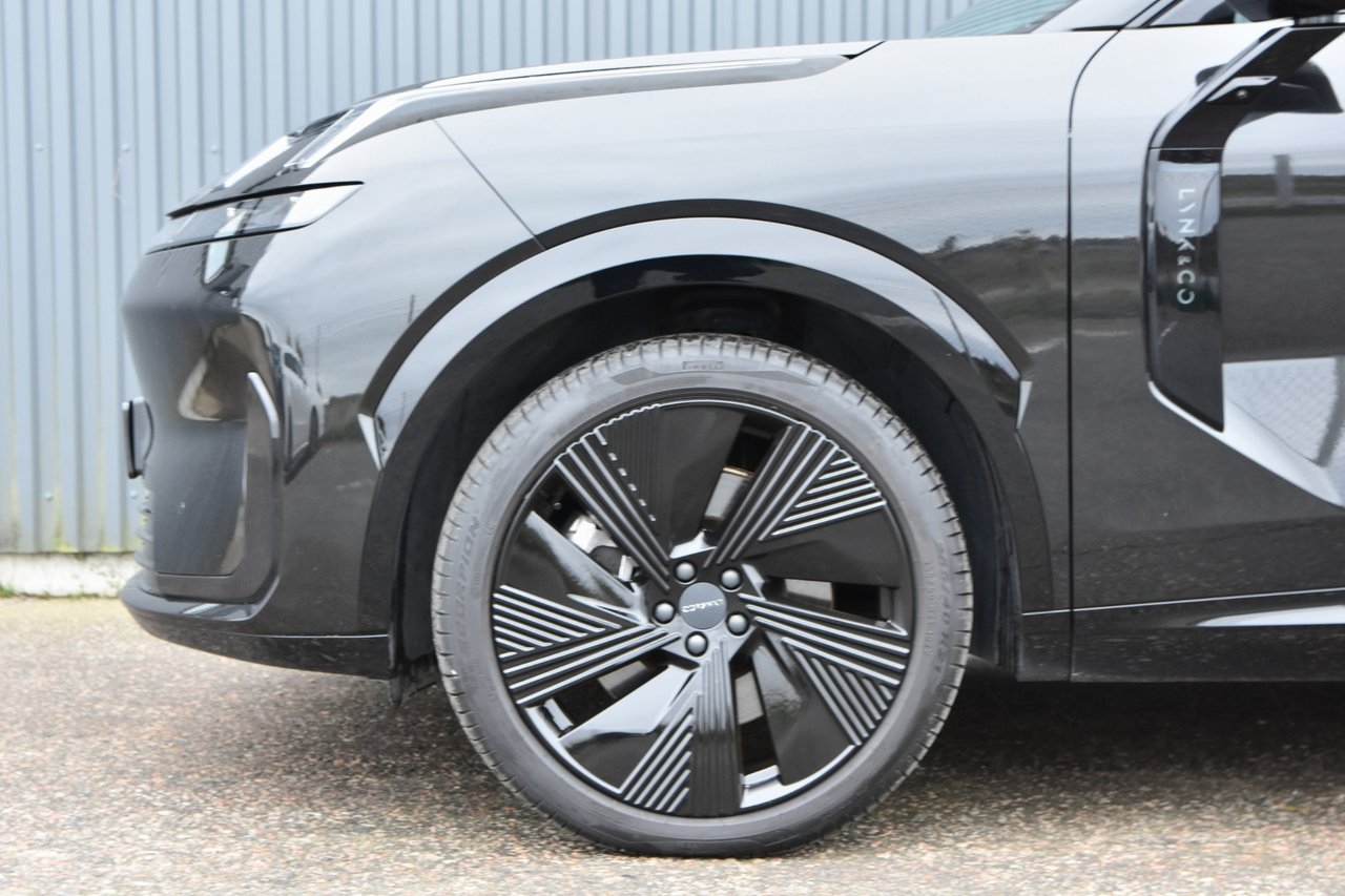 Lynk & Co 08 1.5TD PHEV More 2025, bild 5/10