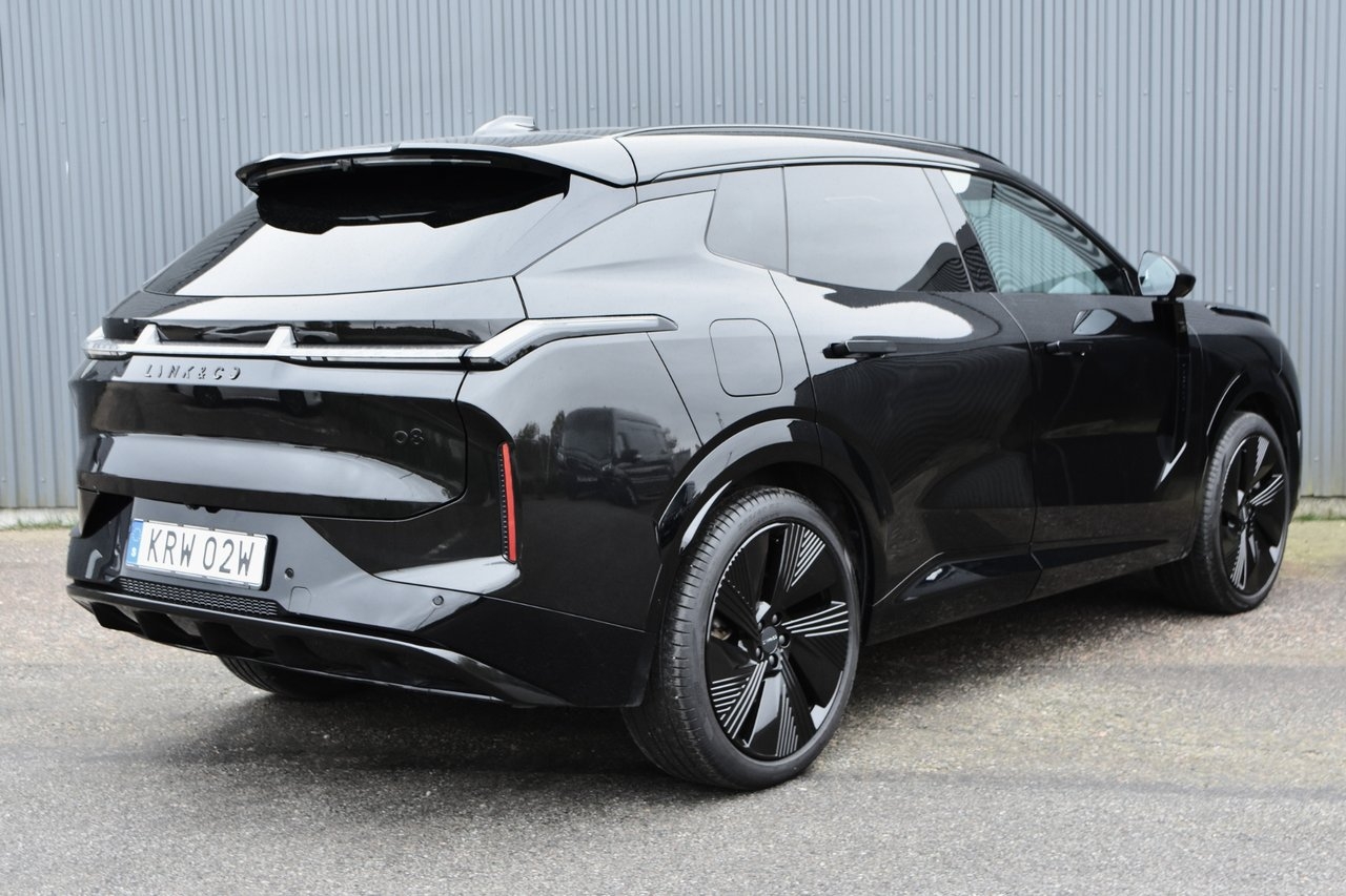 Lynk & Co 08 1.5TD PHEV More 2025, bild 2/10