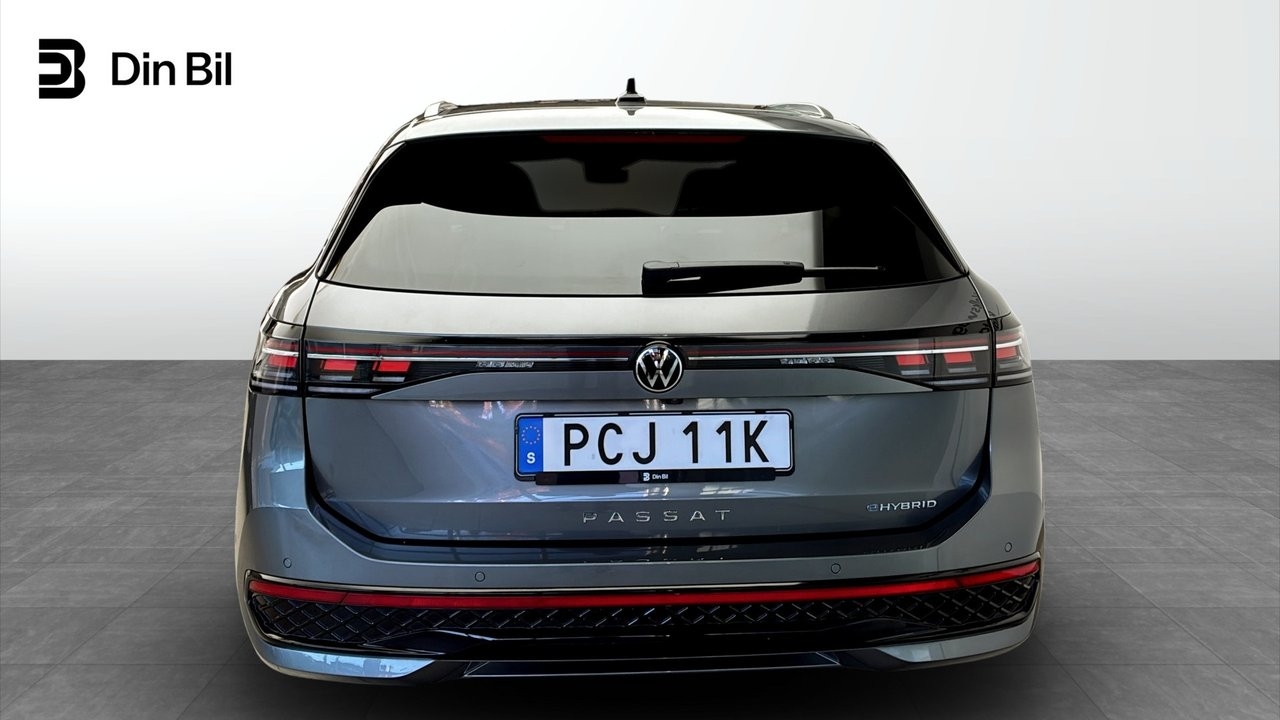 Volkswagen Passat R-Line 2026, bild 5/10