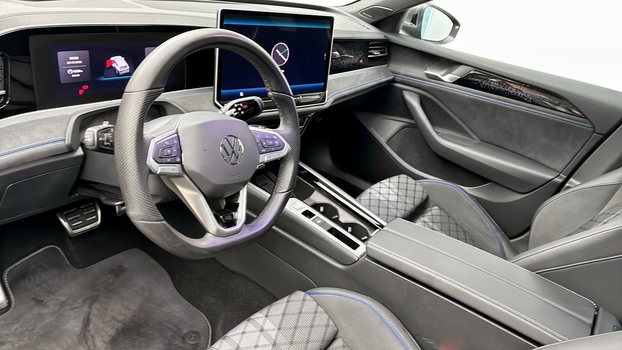 Volkswagen Passat R-Line 2026, bild 7/10