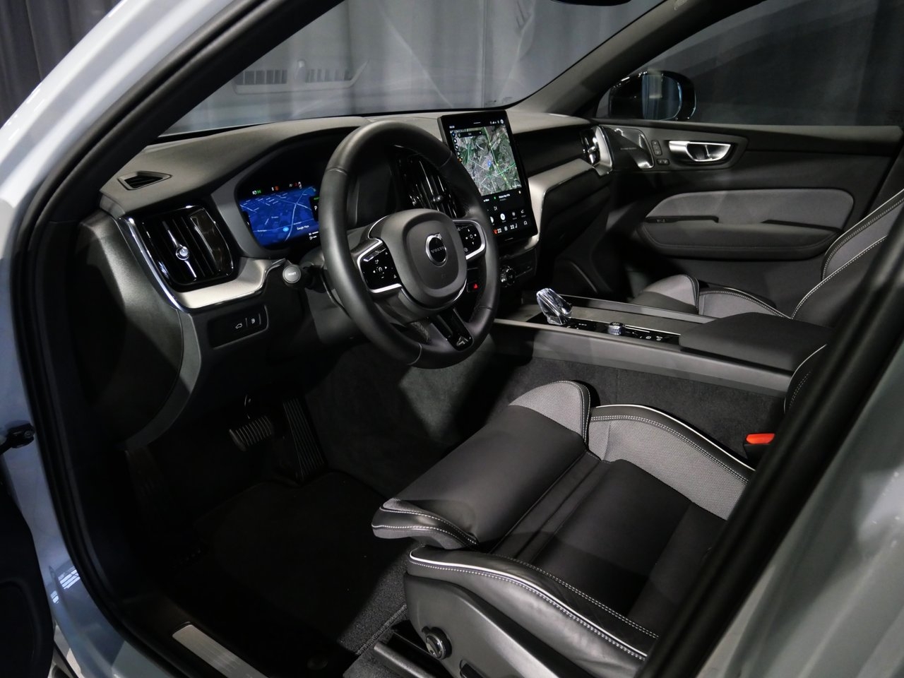 Volvo XC60 T6 Plus Nordic 2026, photo 7/10