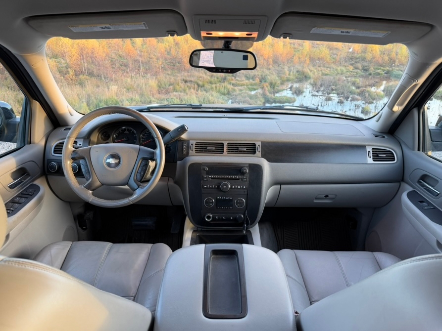 Chevrolet Suburban 2008, bild 4/9