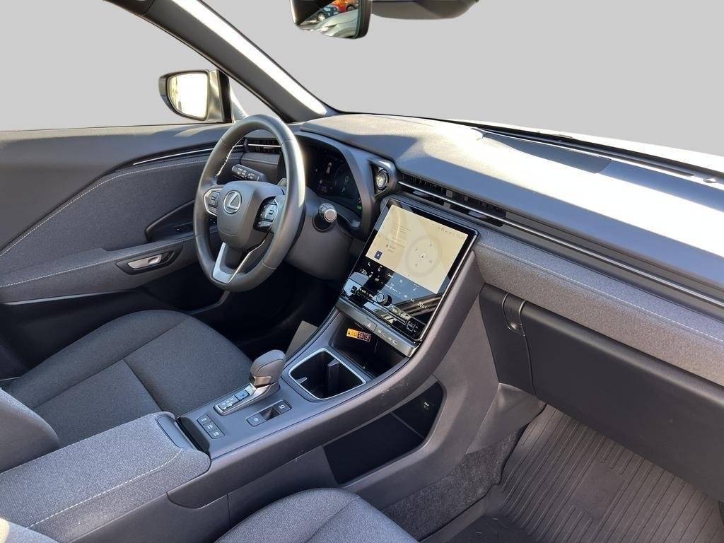Lexus LBX 2025, bild 6/10