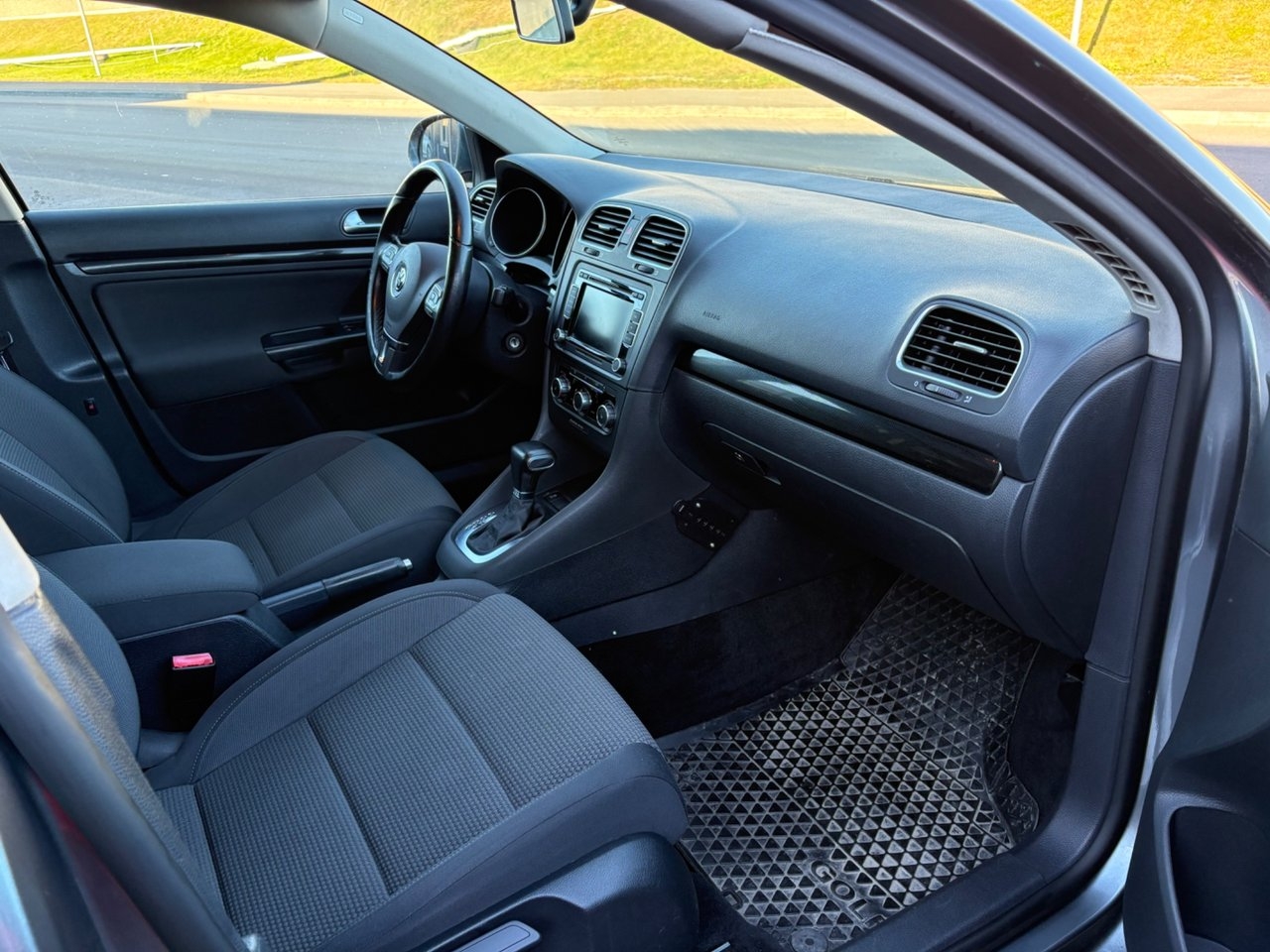 Volkswagen Golf 1.6 TDI Masters 2011, kuva 9/10