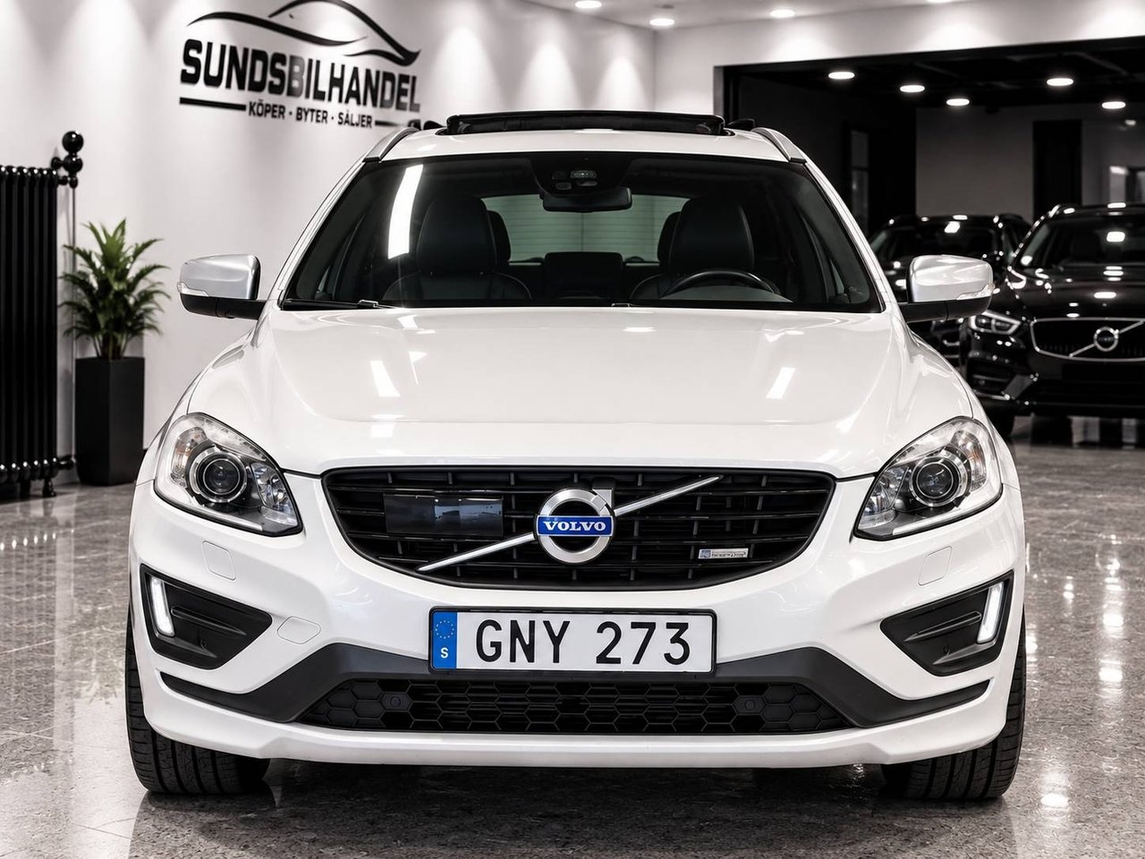 Volvo XC60 D4 R Design Business Edition 2015, bild 2/10