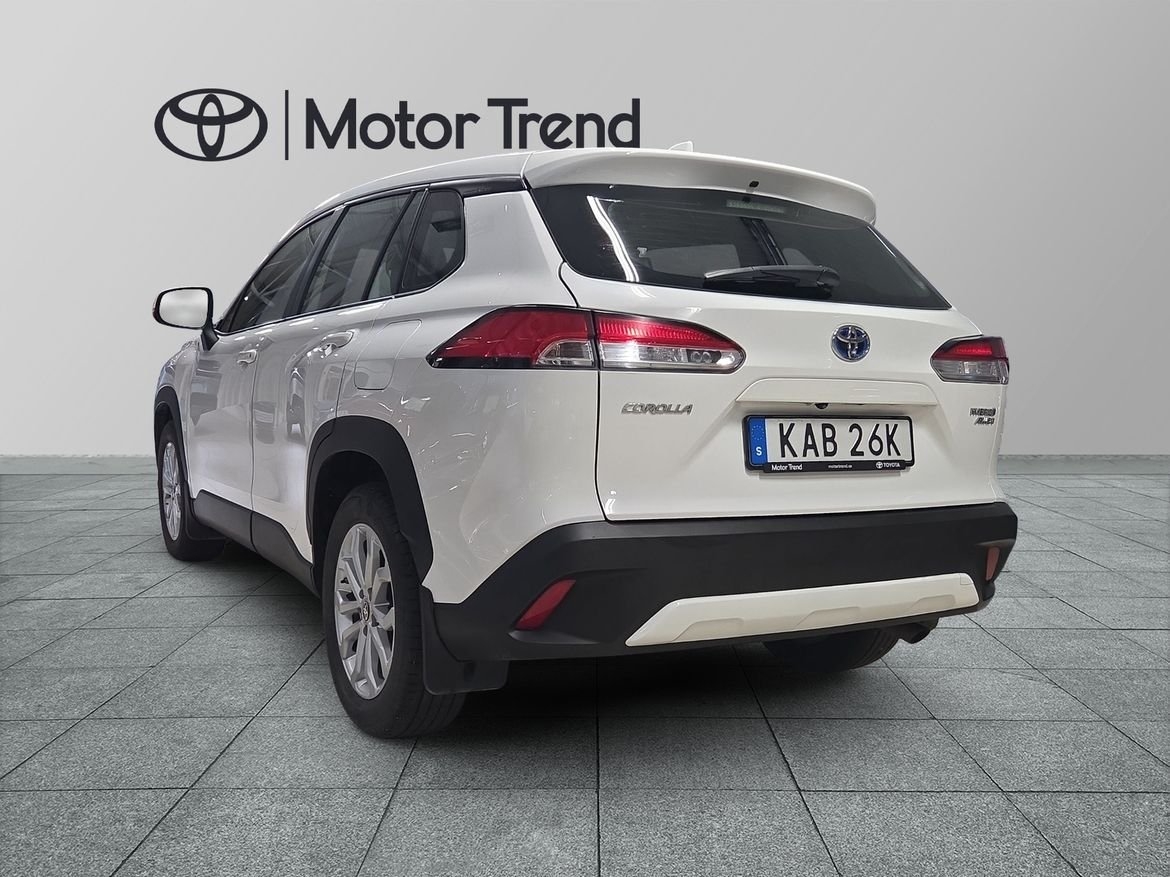 Toyota Corolla Cross 2.0 Hybrid Active 2023, bild 2/10